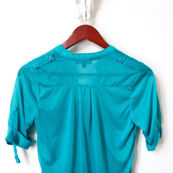✨2 for $22✨ Teal Button Up Shirt - Picture 5 of 7